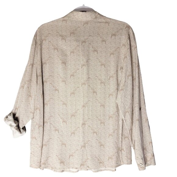 Chicos Blouse Sz L Beige Giraffe All Over Print Button Roll Tab Sleeves Animal - Picture 5 of 13